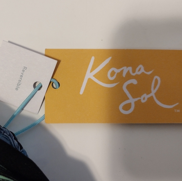 Kona Sol Reversible green swim top - Picture 3 of 7